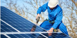Installation Maintenance Panneaux Solaires Photovoltaïques à Bidon